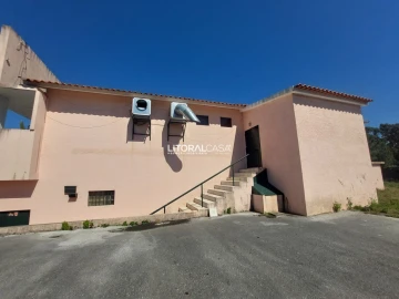 Loja para Venda em Esgueira