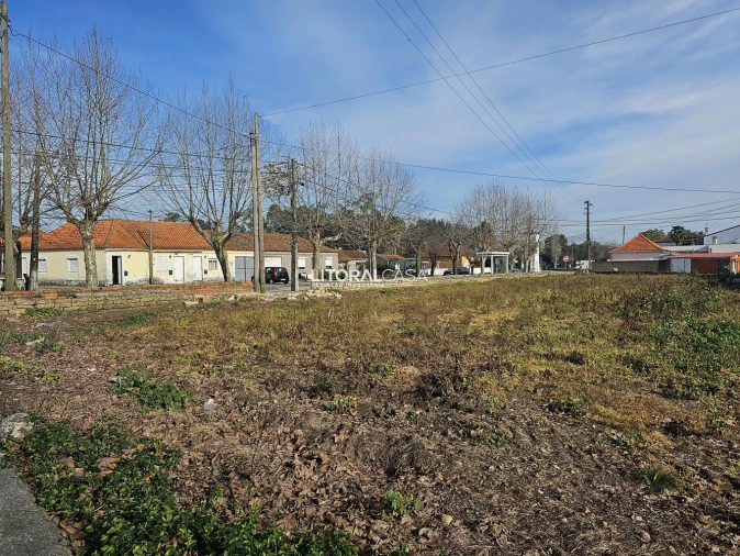 Terreno para Venda em Eixo e Eirol Foto 3