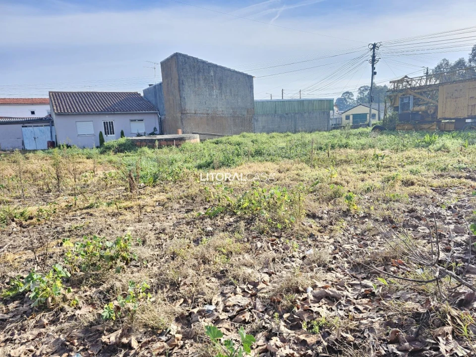 Terreno para Venda em Eixo e Eirol Foto 2