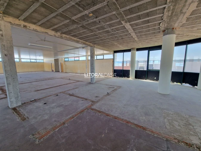 Loja para Arrendamento em Gafanha da Encarnação Foto 18