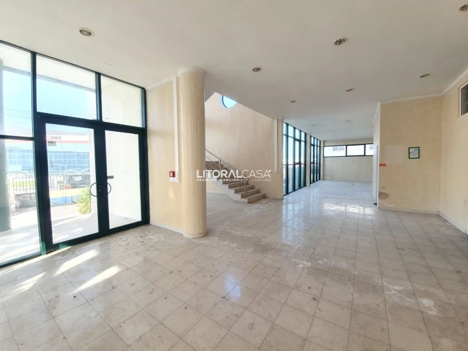 Loja para Arrendamento em Gafanha da Encarnação Foto 9