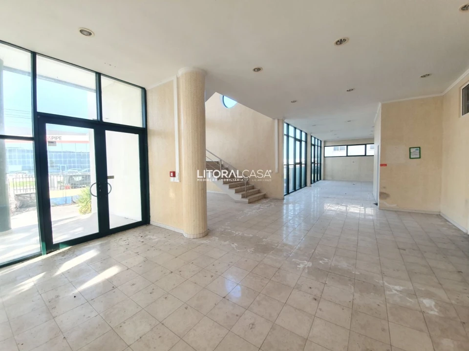 Loja para Arrendamento em Gafanha da Encarnação Foto 9