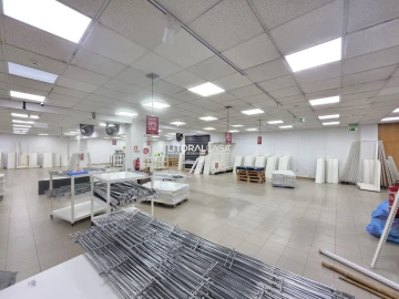 Loja para Arrendamento em Glória e Vera Cruz