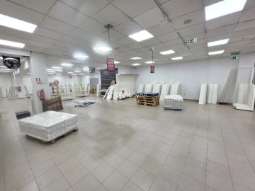 Loja para Arrendamento em Glória e Vera Cruz