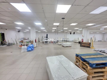 Loja para Arrendamento em Glória e Vera Cruz
