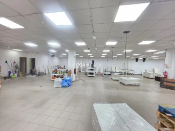 Loja para Arrendamento em Glória e Vera Cruz