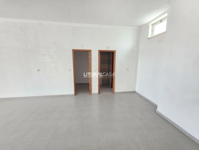 Loja para Venda em Azambuja Foto 9