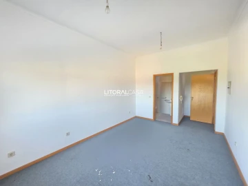 Loja para Venda em Oliveira do Bairro