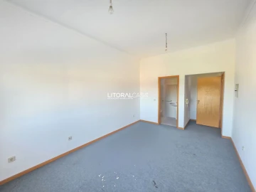 Loja para Arrendamento em Oliveira do Bairro