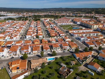 Moradia T3 para Venda em Ponte de Sor, Tramaga e Vale de Açor