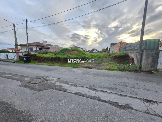 Terreno para Venda em Alquerubim Foto 2