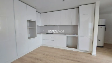 Apartamento T3 para Venda em Glória e Vera Cruz