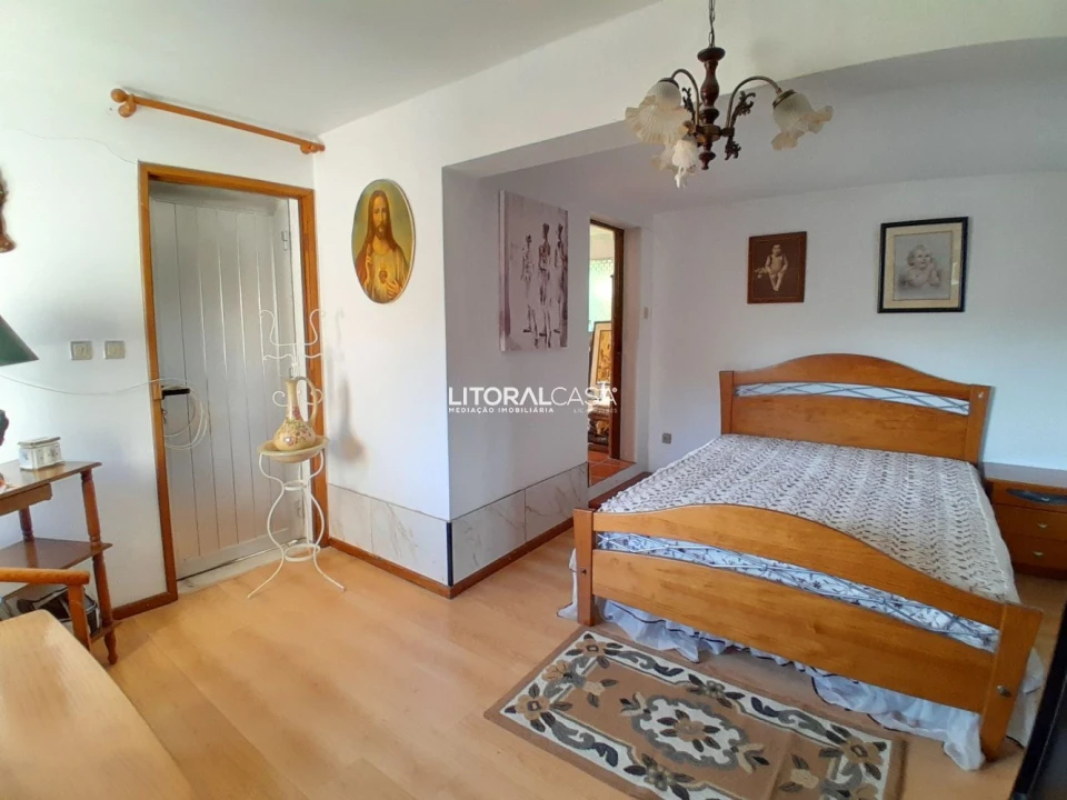 Moradia T5 para Venda em Oiã Foto 9