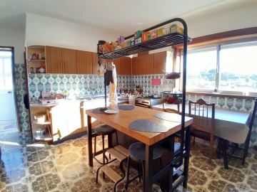 Moradia T5 para Venda em Oiã