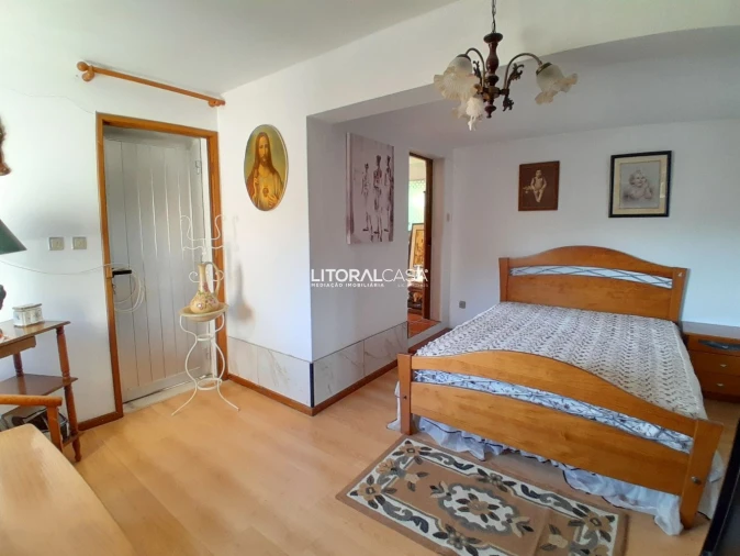 Moradia T5 para Venda em Oiã Foto 9