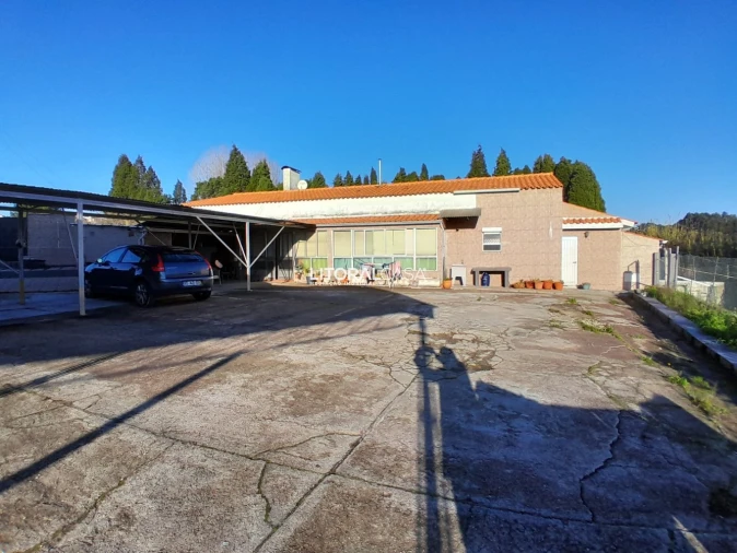 Moradia T5 para Venda em Oiã Foto 42