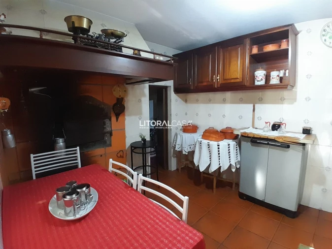 Moradia T5 para Venda em Oiã Foto 34