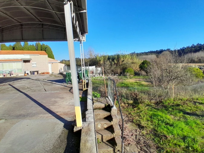 Moradia T5 para Venda em Oiã Foto 46