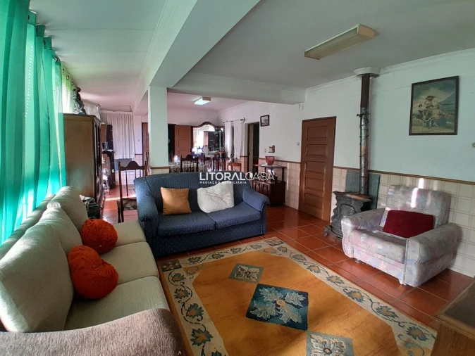 Moradia T5 para Venda em Oiã Foto 28