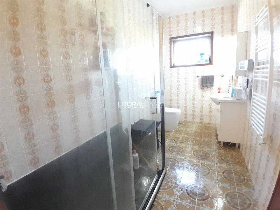 Moradia T5 para Venda em Oiã Foto 5