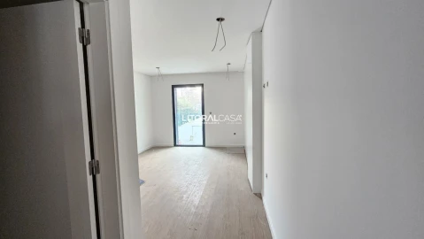 Apartamento T2 para Venda em Esgueira
