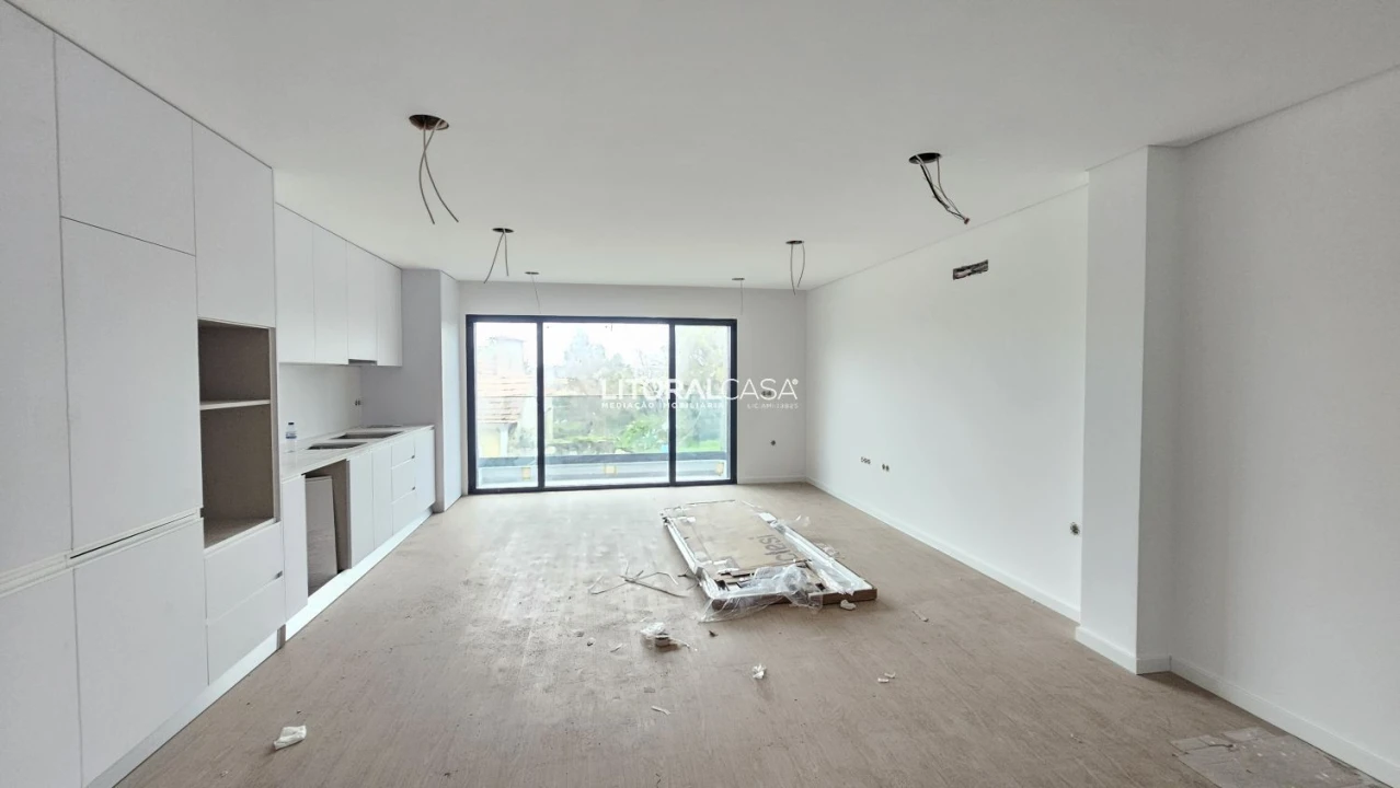 Apartamento T2 para Venda em Esgueira Foto 3