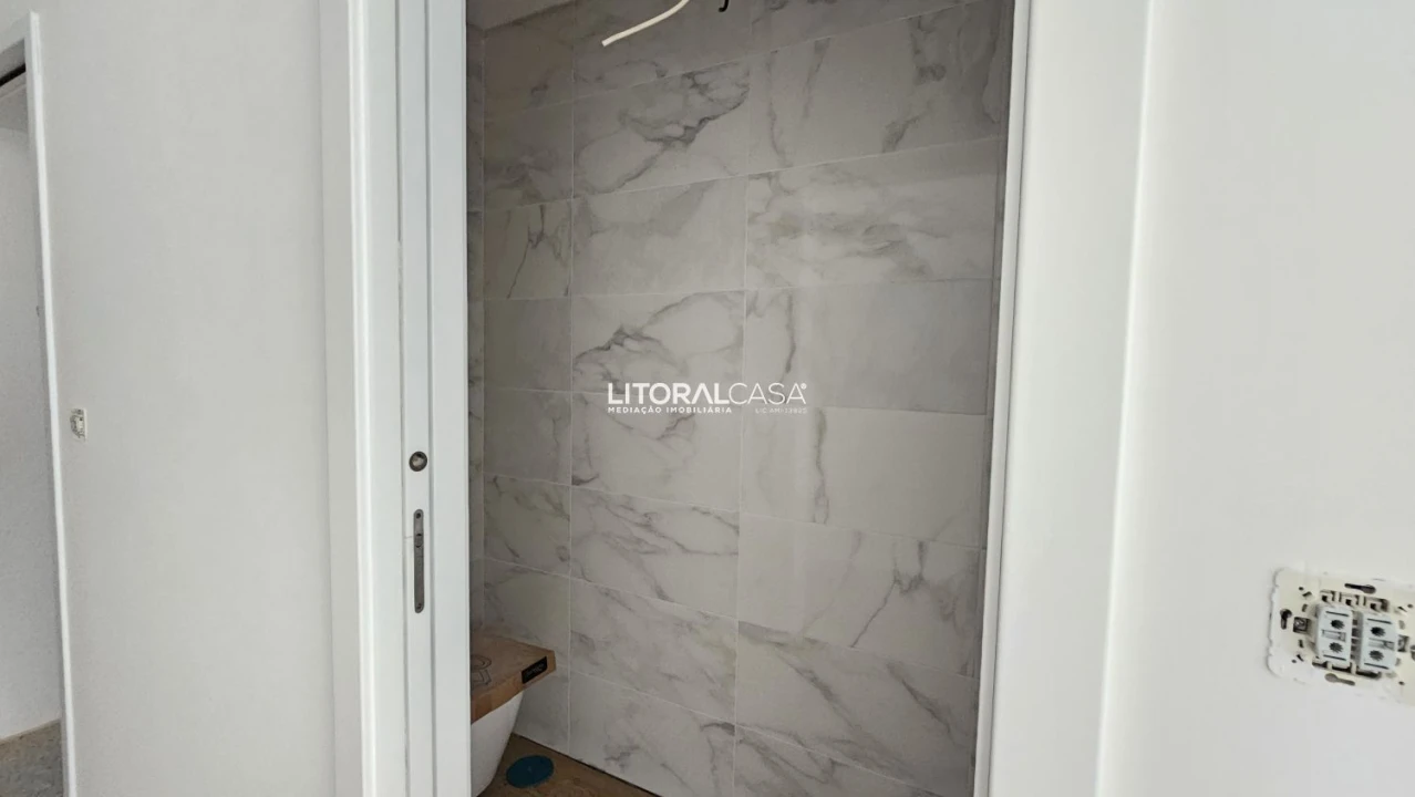 Apartamento T2 para Venda em Esgueira Foto 2