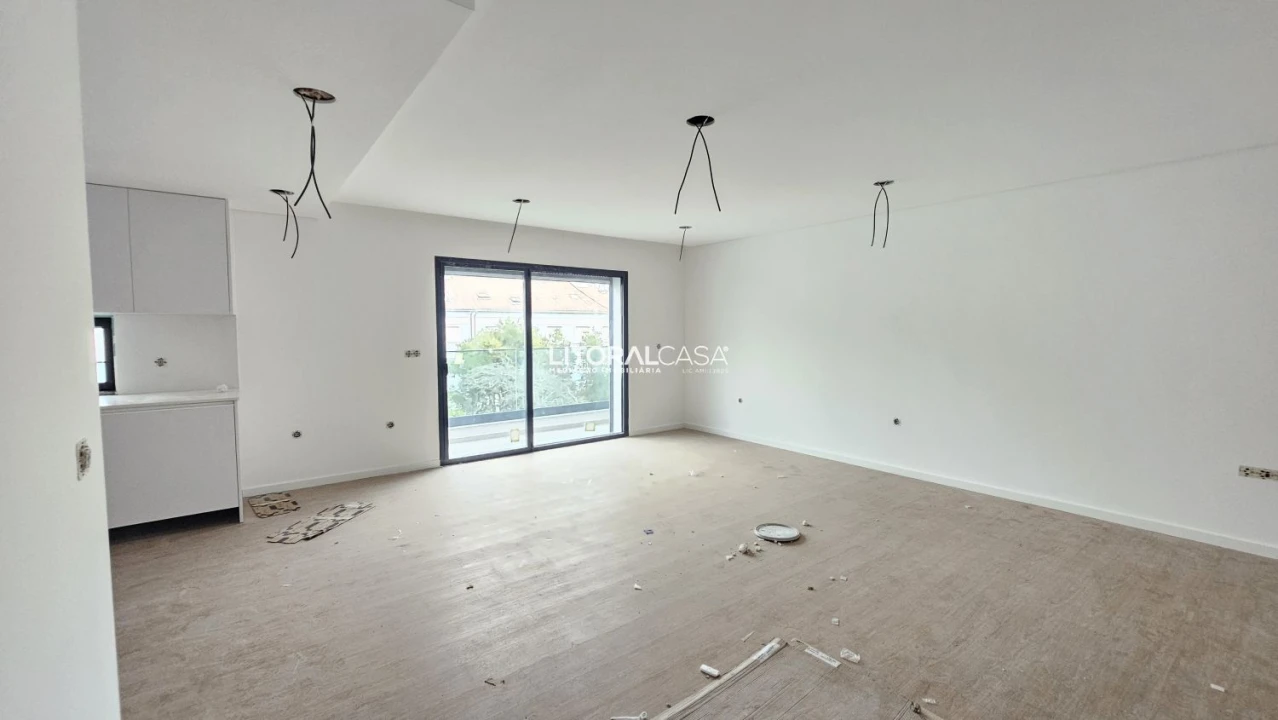 Apartamento T2 para Venda em Esgueira Foto 3