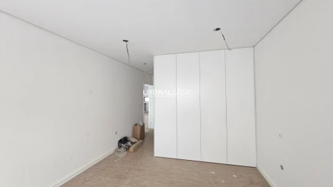 Apartamento T2 para Venda em Esgueira