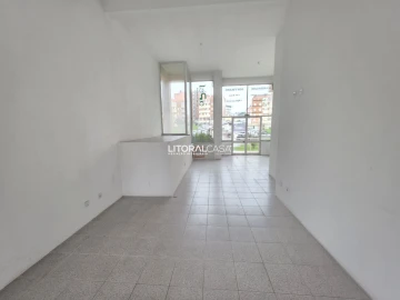 Loja para Arrendamento em Esgueira