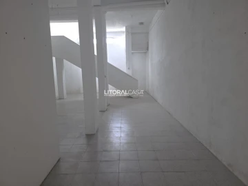 Loja para Arrendamento em Esgueira
