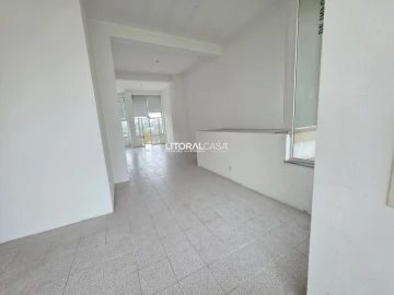 Loja para Arrendamento em Esgueira