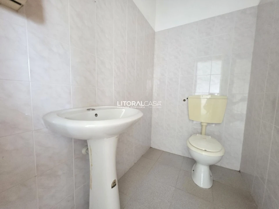 Loja para Arrendamento em Esgueira Foto 12