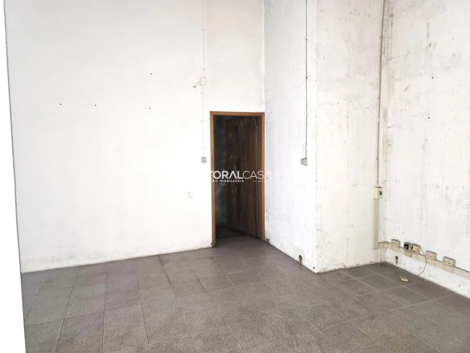 Loja para Arrendamento em Esgueira Foto 20