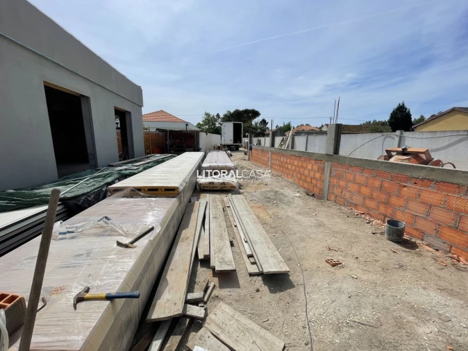 Moradia T3 para Venda em Carapelhos