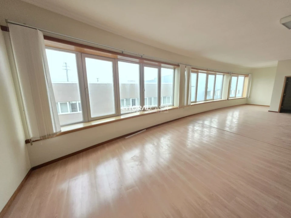 Loja para Arrendamento em Gafanha da Nazaré Foto 2