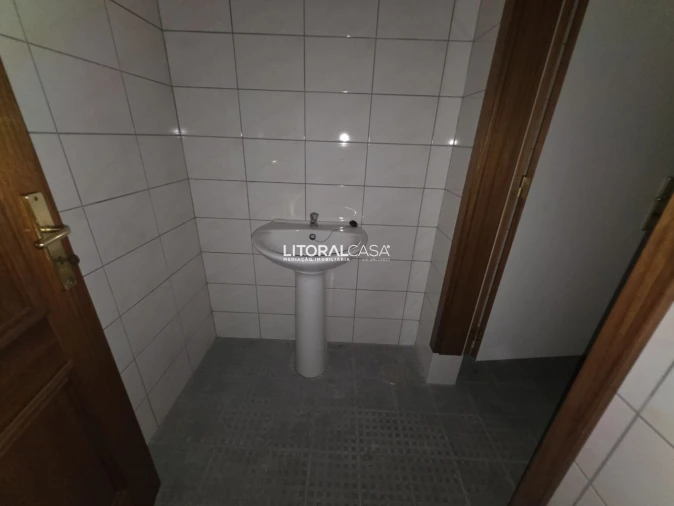 Loja para Arrendamento em Gafanha da Nazaré Foto 12