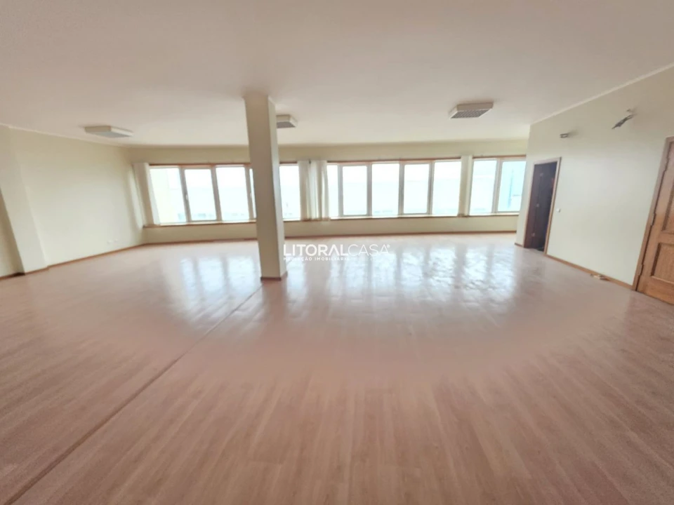 Loja para Arrendamento em Gafanha da Nazaré Foto 5