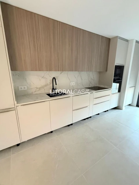 Moradia T4 para Venda em Aradas