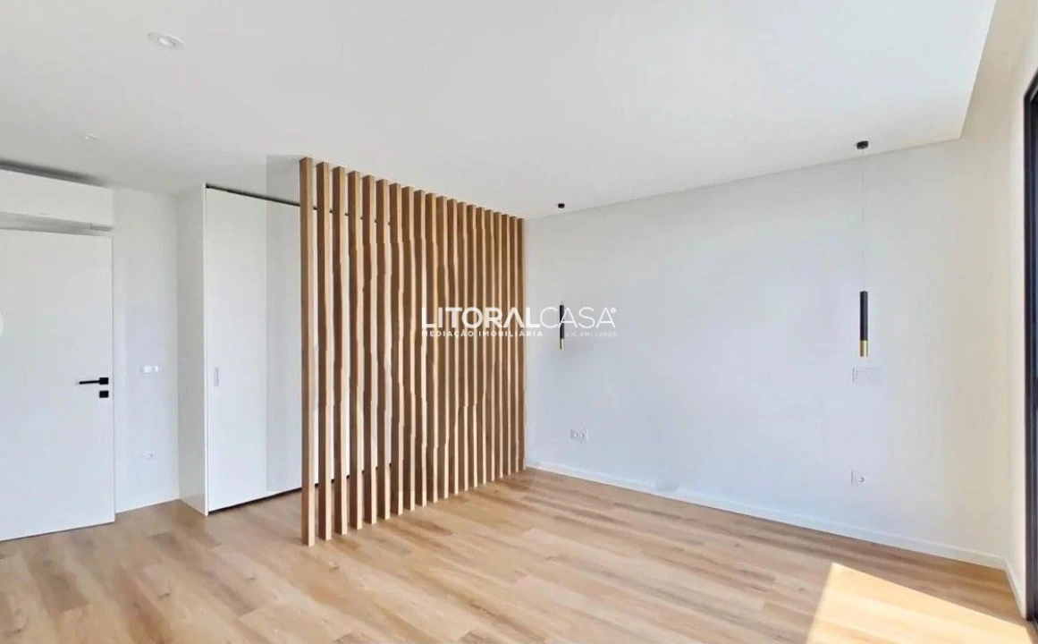 Moradia T4 para Venda em Aradas Foto 11