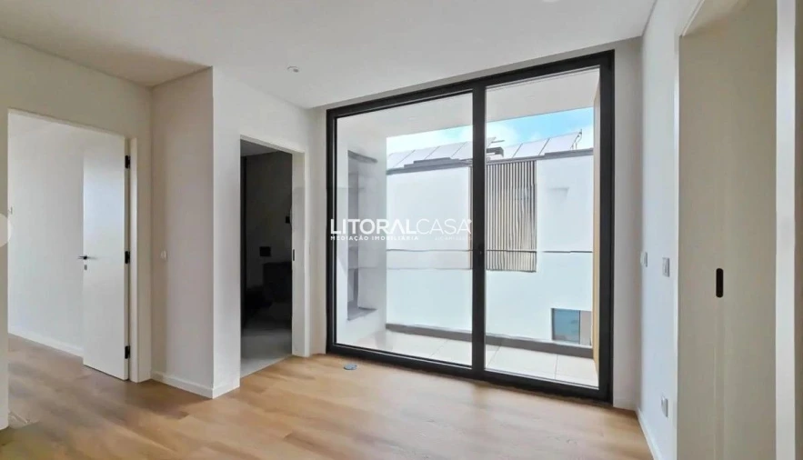 Moradia T4 para Venda em Aradas Foto 19