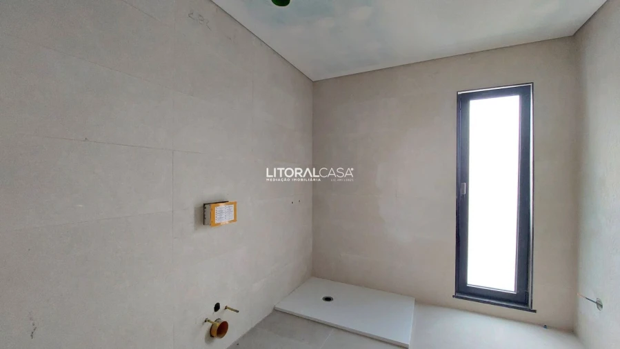 Moradia T4 para Venda em Gafanha da Encarnação Foto 11