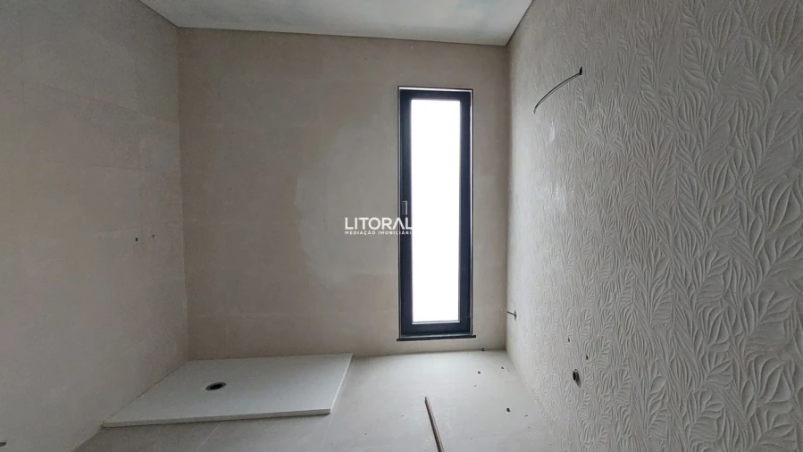 Moradia T4 para Venda em Gafanha da Encarnação Foto 10