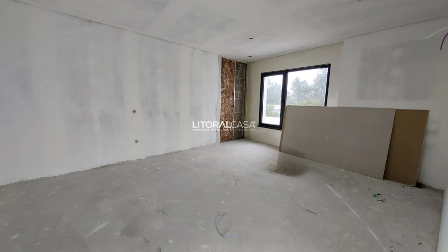 Moradia T4 para Venda em Gafanha da Encarnação Foto 9