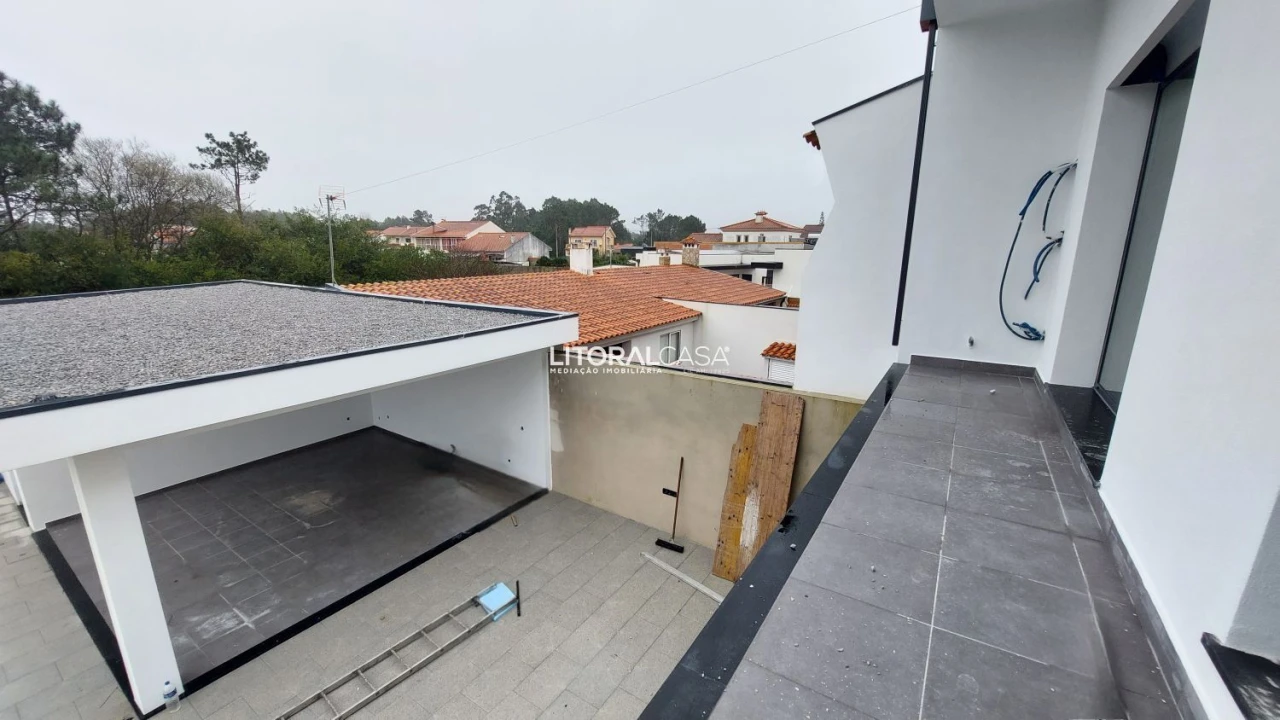 Moradia T4 para Venda em Gafanha da Encarnação Foto 8