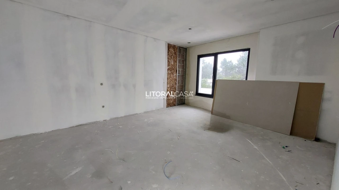 Moradia T4 para Venda em Gafanha da Encarnação Foto 9