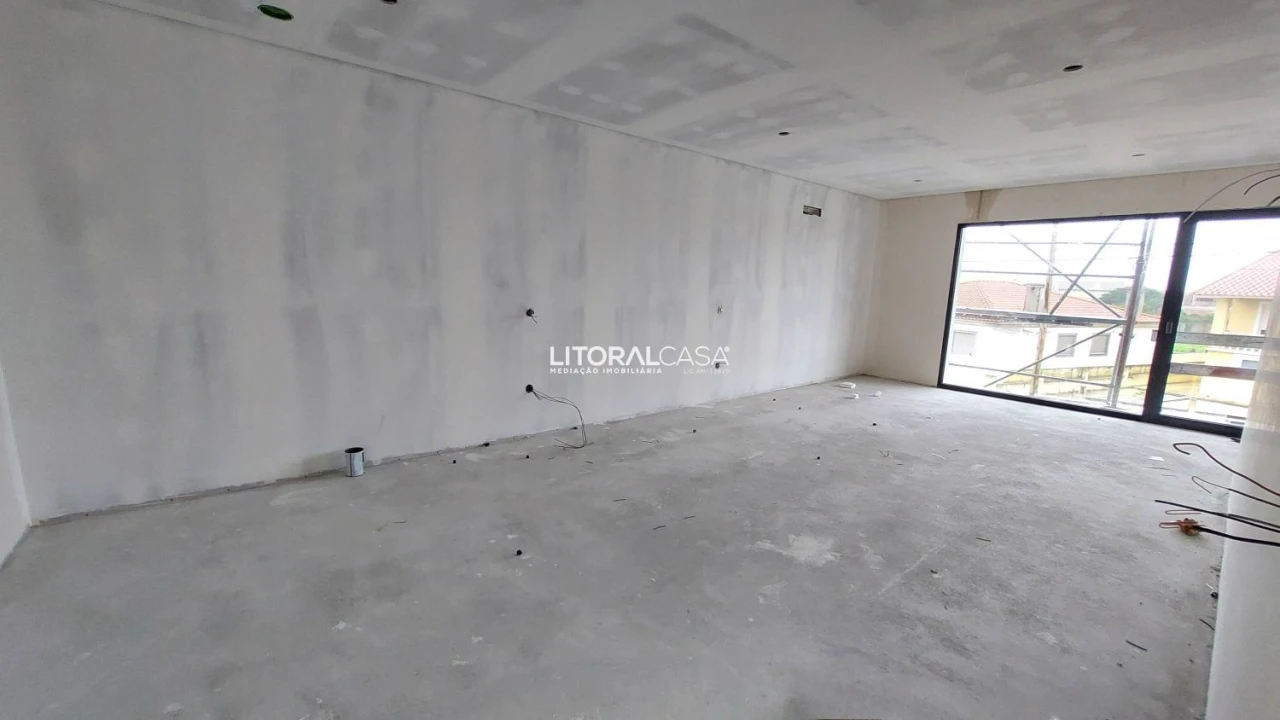 Moradia T4 para Venda em Gafanha da Encarnação Foto 2