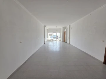 Loja para Arrendamento em Azambuja