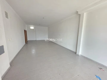 Loja para Arrendamento em Azambuja