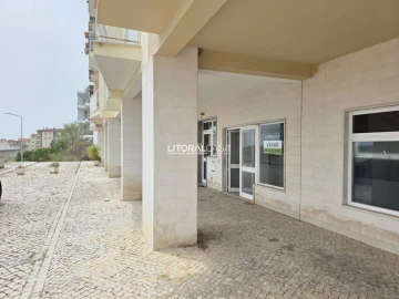 Loja para Arrendamento em Azambuja